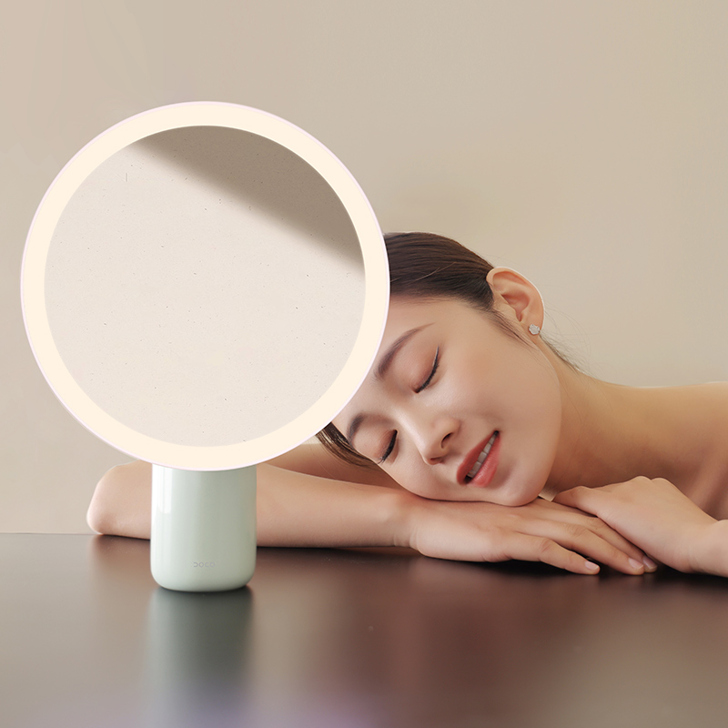 DOCO ตารางแต่งหน้ากระจก LED Li - Beauty Lab Makeup บทวิจารณ์และราคา